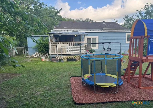 Homes for sale in Cuero, TX | 1117 Terrell St, Cuero, TX 77954 | MLS# 613746