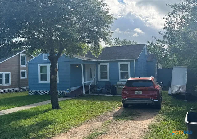 Homes for sale in Cuero, TX | 1117 Terrell St, Cuero, TX 77954 | MLS# 613746