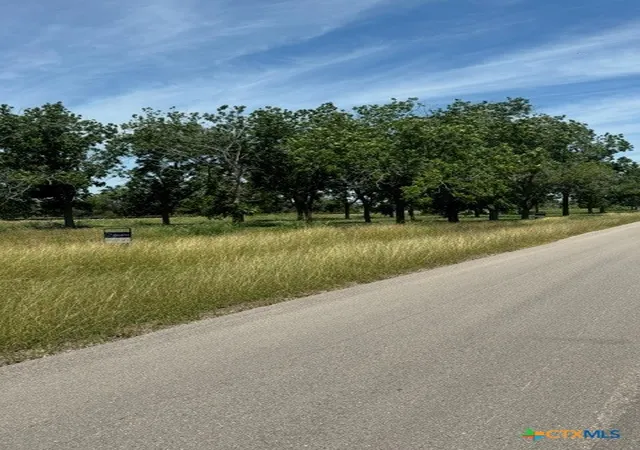 2nd image of 532 Old Gonzales Rd, Cuero, TX 77954 | MLS# 614047