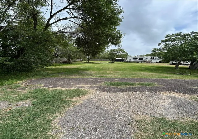 3rd image of 1201 W Broadway Ave, Seadrift, TX 77983 | MLS# 614112