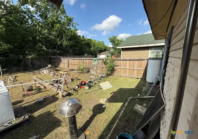 22nd image of 7217 Cowart St, Houston, TX 77020 | MLS# 614292