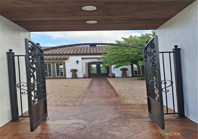 Photo 3 of Single family home for sale at 230 Dry Bear Crk, New Braunfels, TX 78132 | MLS# 612265 | Listing updated on 2026-05-23