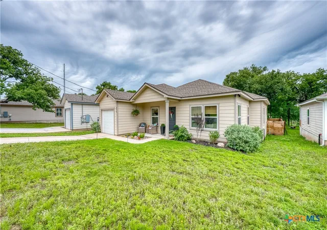 Homes for sale in Kingsland, TX | 2210 Mc Arthur Ave, Kingsland, TX 78639 | MLS# 614313