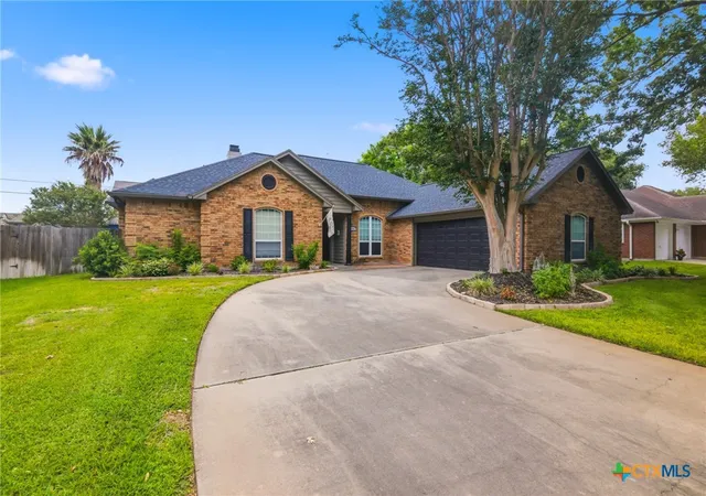 Photo 1 of Sale Pending at 206 Windy Way Dr, Victoria, TX 77904 | MLS# 612645 | Listing updated on 2026-07-17