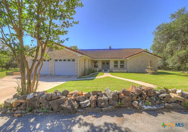 2nd image of 830 Palomino Ln, San Marcos, TX 78666 | MLS# 614321