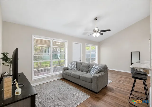 Photo 3 of Single family home for sale at 204 Timberlane Dr, Victoria, TX 77901 | MLS# 614436 | Listing updated on 2026-05-21