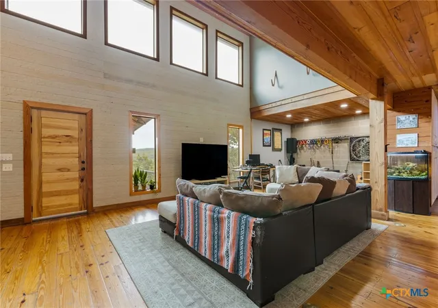Photo 4 of Single family home for sale at 10104 Vassar Rd, Jonestown, TX 78645 | MLS# 614470 | Listing updated on 2026-05-22