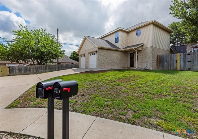 2nd image of 3013/3015 Green Mountain Dr, New Braunfels, TX 78130 | MLS# 614426