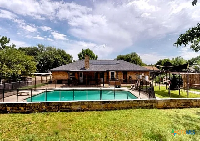 1st image of 205 Red Oak Dr, Harker Heights, TX 76548 | MLS# 614572