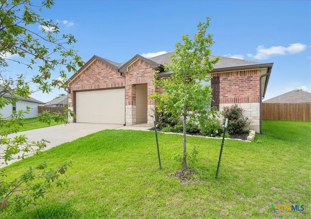 3rd image of 1000 Velvet Ct, Troy, TX 76579 | MLS# 613314
