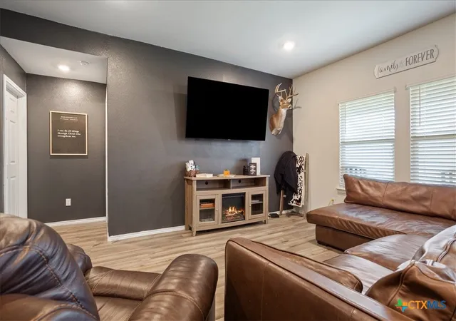 5th image of 1000 Velvet Ct, Troy, TX 76579 | MLS# 613314