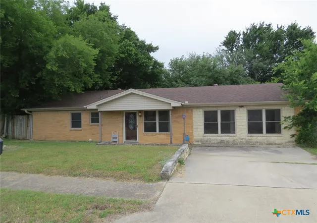 Homes for sale in Copperas Cove, TX | 924 Holly St, Copperas Cove, TX 76522 | MLS# 613484