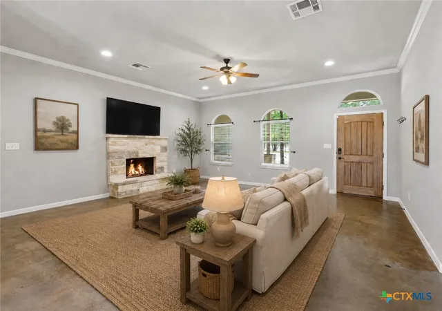2nd image of 182 Waipahoehoe Dr, Bastrop, TX 78602 | MLS# 614585