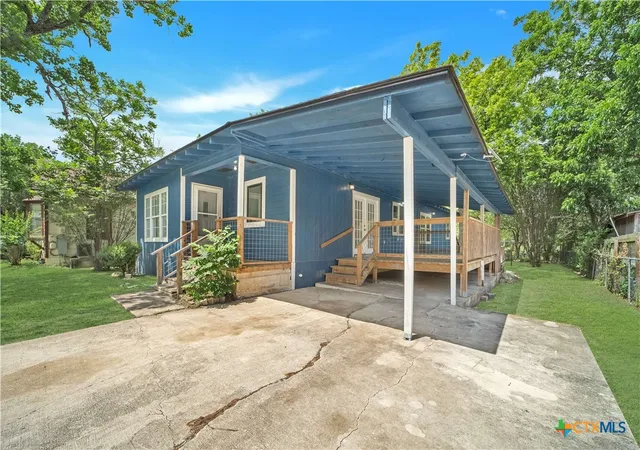 Photo 2 of Single family home for sale at 206 Sherwood St, San Marcos, TX 78666 | MLS# 614601 | Listing updated on 2026-06-23