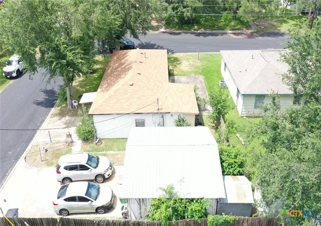 8th image of 701 E Hiller St, Victoria, TX 77901 | MLS# 614665