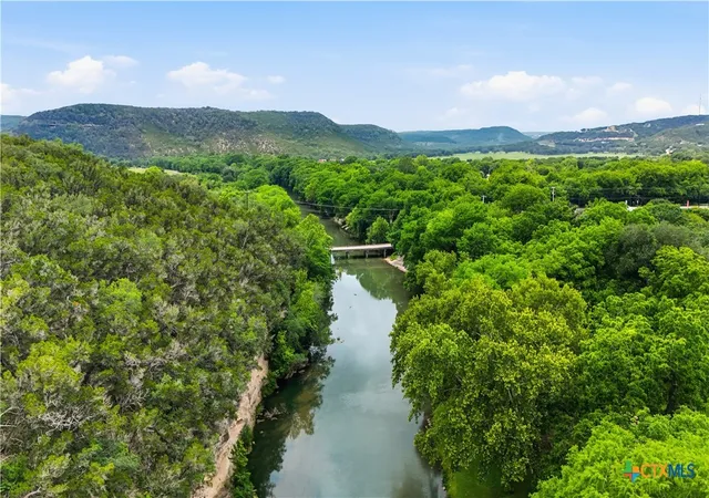 Listing Photo 2 - Condo for sale in building located at 540 River Run, New Braunfels, TX 78132 - Unit #202