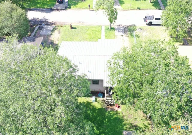 3rd image of 1104 Taylor Ave, Victoria, TX 77901 | MLS# 614671
