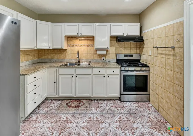 Photo 4 of Single family home for sale at 1504 Sam Houston Dr, Victoria, TX 77901 | MLS# 613884 | Listing updated on 2026-07-20
