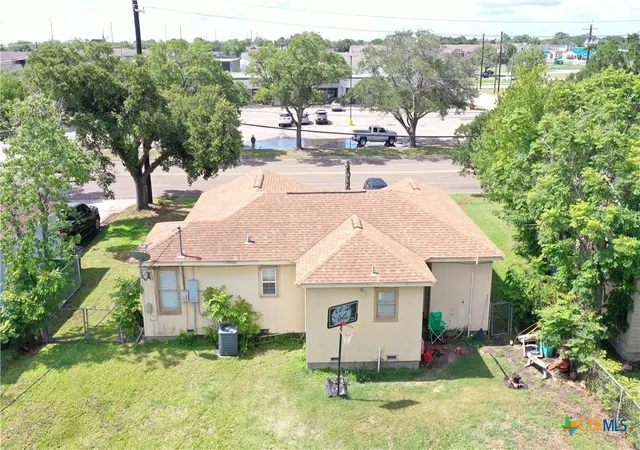 3rd image of 1904 E Red River St, Victoria, TX 77901 | MLS# 614676