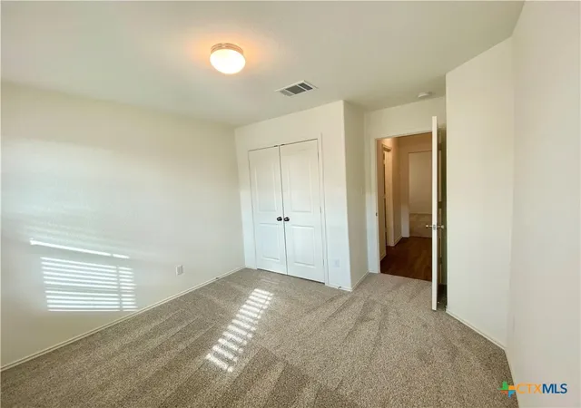 Photo 3 of Single family home for sale at 204 Meaningful Dr, Jarrell, TX 76537 | MLS# 614691 | Listing updated on 2026-05-23