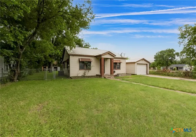 2nd image of 104 E Reagan Ave, Copperas Cove, TX 76522 | MLS# 614351