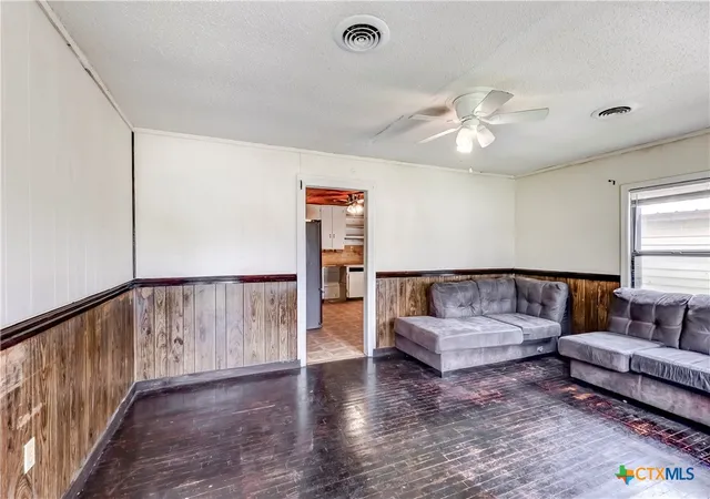 4th image of 104 E Reagan Ave, Copperas Cove, TX 76522 | MLS# 614351