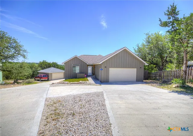 2nd image of 305 Lake Crest Dr, Spring Branch, TX 78070 | MLS# 614450