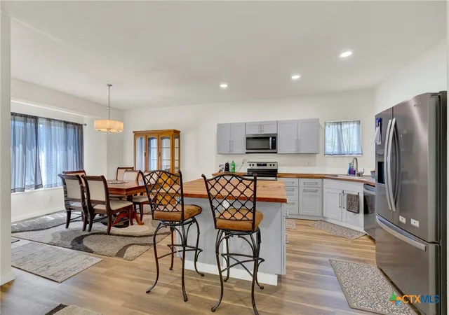 5th image of 305 Lake Crest Dr, Spring Branch, TX 78070 | MLS# 614450