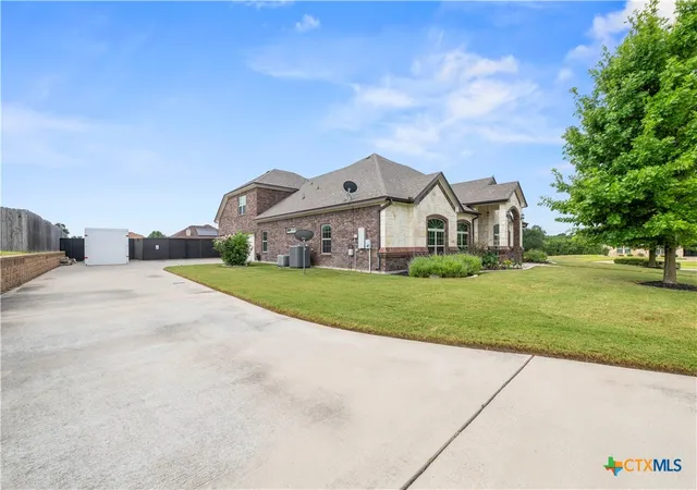 2nd image of 4906 Deerwood Loop, Killeen, TX 76542 | MLS# 613371