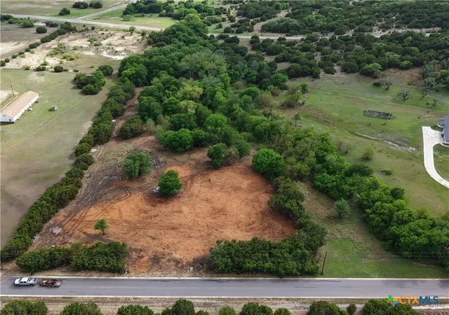 2nd image of 1449 Pecan Cove Dr, Copperas Cove, TX 76522 | MLS# 613719