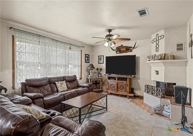 Homes for sale in Whitney, TX | 2554 State Hwy 22, Whitney, TX 76692 | MLS# 614841