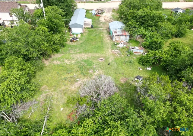 Photo 3 of Sale Pending at 108 N Pea Ridge Rd, Temple, TX 76502 | MLS# 614842 | Listing updated on 2026-06-04