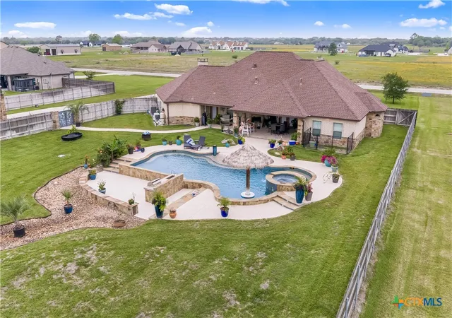 Photo 2 of Single family home for sale at 254 Sendera Loop, Victoria, TX 77904 | MLS# 612836 | Listing updated on 2026-06-24