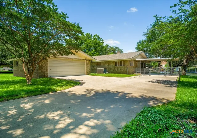 Homes for sale in Marble Falls, TX | 501 Oleander Dr, Marble Falls, TX 78654 | MLS# 614885