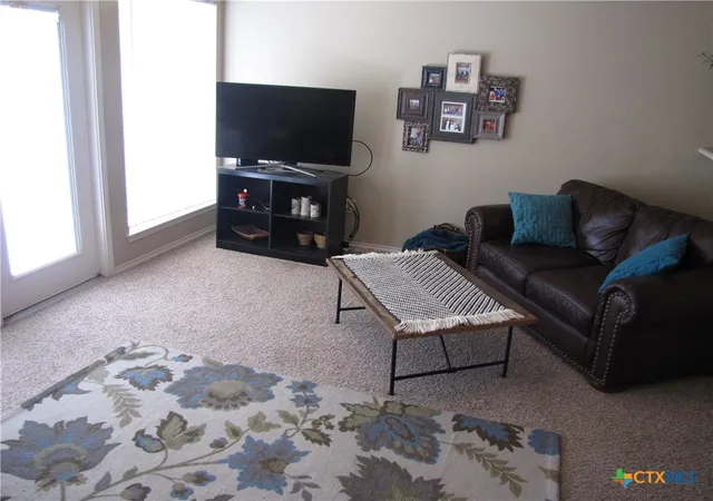 2nd image of 730 E Mather St, New Braunfels, TX 78130 | MLS# 614620