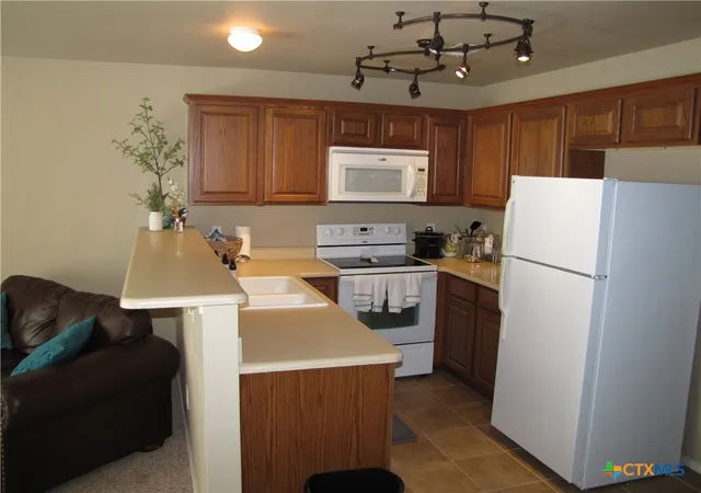 3rd image of 730 E Mather St, New Braunfels, TX 78130 | MLS# 614620