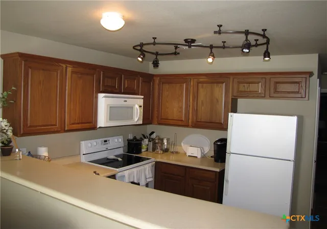 4th image of 730 E Mather St, New Braunfels, TX 78130 | MLS# 614620