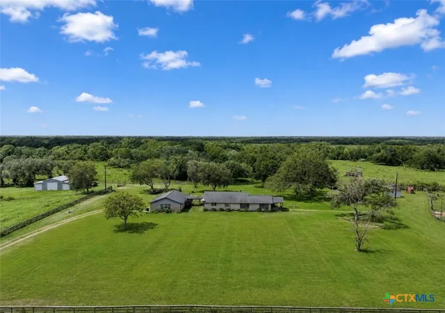 1st image of 21126 Hwy 111 Hwy, Louise, TX 77455 | MLS# 614917