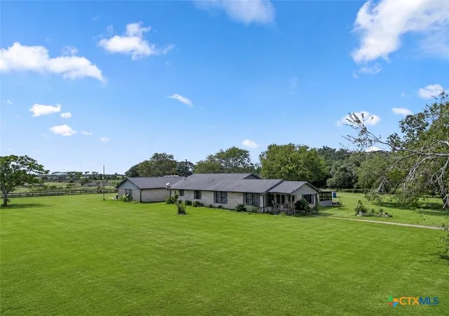 2nd image of 21126 Hwy 111 Hwy, Louise, TX 77455 | MLS# 614917
