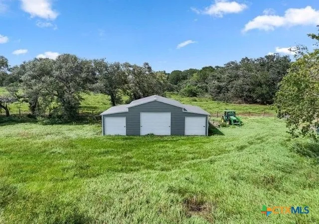 3rd image of 21126 Hwy 111 Hwy, Louise, TX 77455 | MLS# 614917