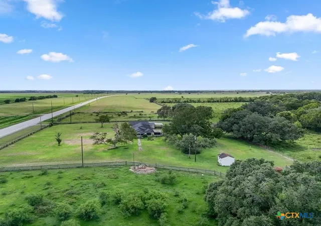 5th image of 21126 Hwy 111 Hwy, Louise, TX 77455 | MLS# 614917