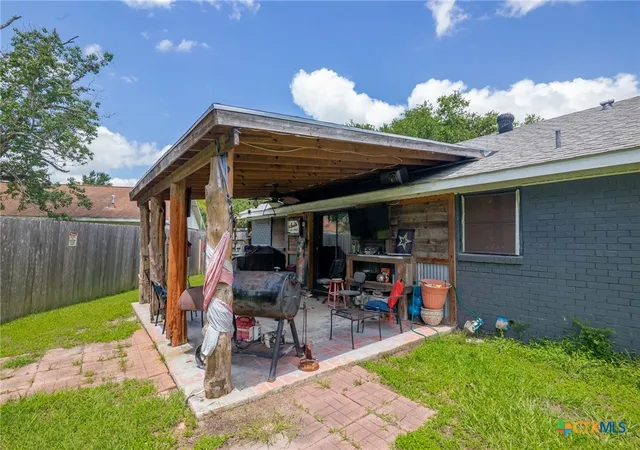 27th image of 701 Morning Glory Ln, Victoria, TX 77904 | MLS# 614942