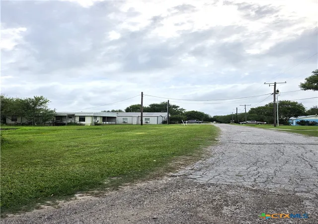 4th image of 101-105 W Austin Ave, Seadrift, TX 77983 | MLS# 615127