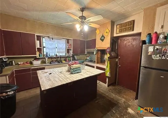 Homes for sale in Lometa, TX | 419 W Main St, Lometa, TX 76853 | MLS# 615126