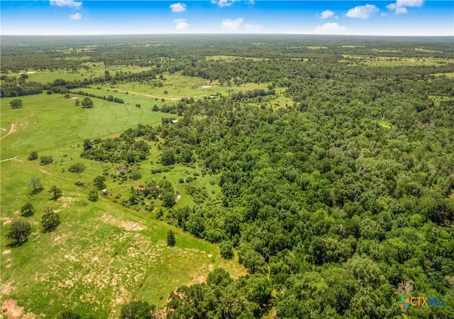 Homes for sale in Hallettsville, TX | 337 Private Road 1015, Hallettsville, TX 77964 | MLS# 615085