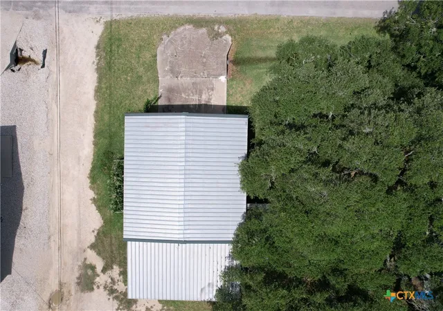 48th image of 911 W Madison Ave, Port O Connor, TX 77982 | MLS# 615184