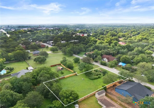 Homes for sale in Lockhart, TX | 649 Fir Ln, Lockhart, TX 78644 | MLS# 615066