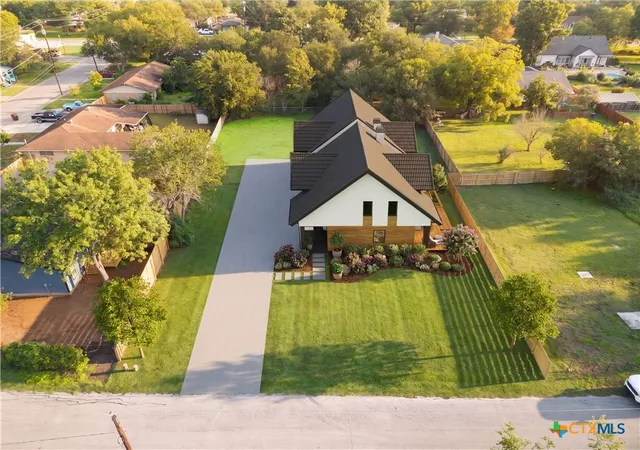Homes for sale in Lockhart, TX | 649 Fir Ln, Lockhart, TX 78644 | MLS# 615066