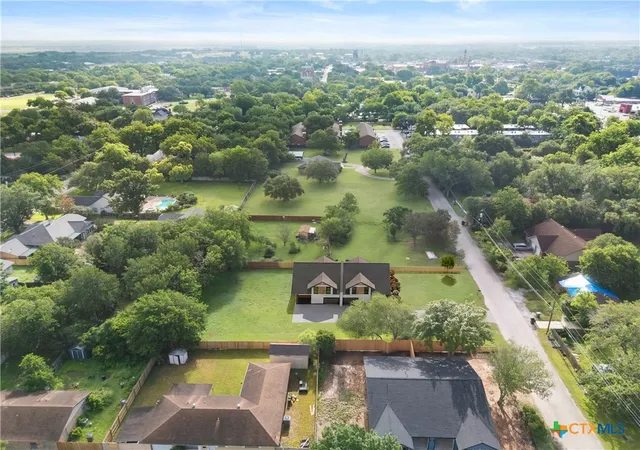 Homes for sale in Lockhart, TX | 649 Fir Ln, Lockhart, TX 78644 | MLS# 615066