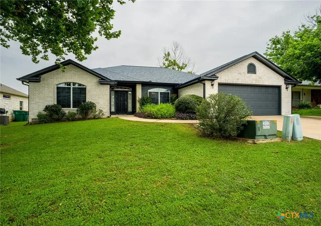 2nd image of 408 Spyglass St, Marble Falls, TX 78654 | MLS# 615324